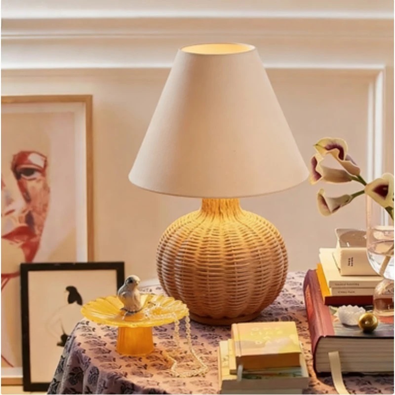 Wabi-sabi Vintage Rattan Table - огляд і ціна Desk Setup Japan